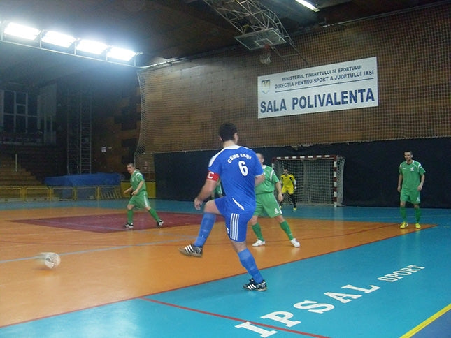 Echipa de futsal participă la Cupa Magic