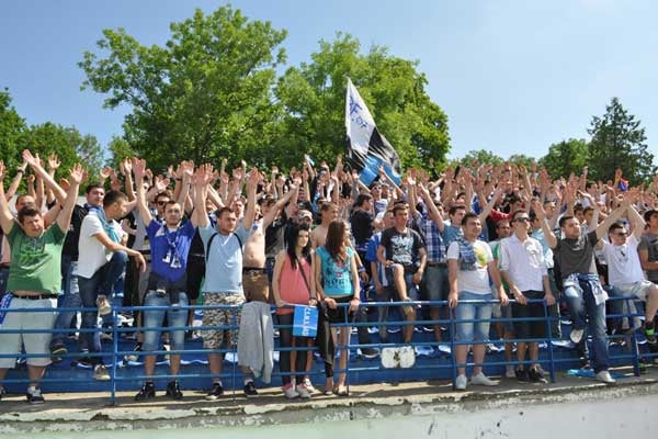 10 lei peluze și Tribuna B la meciul cu Mediașul