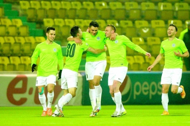 Deschidem 
