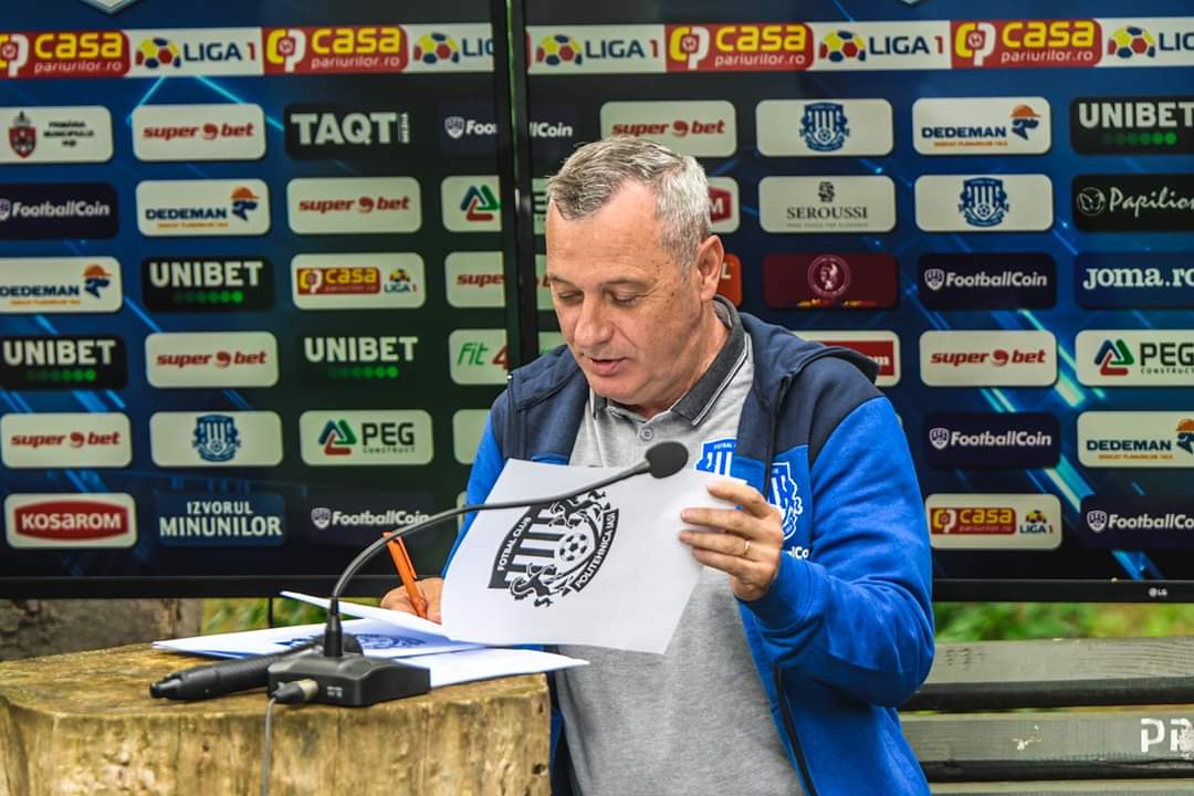 Și Mircea Rednic a semnat la 