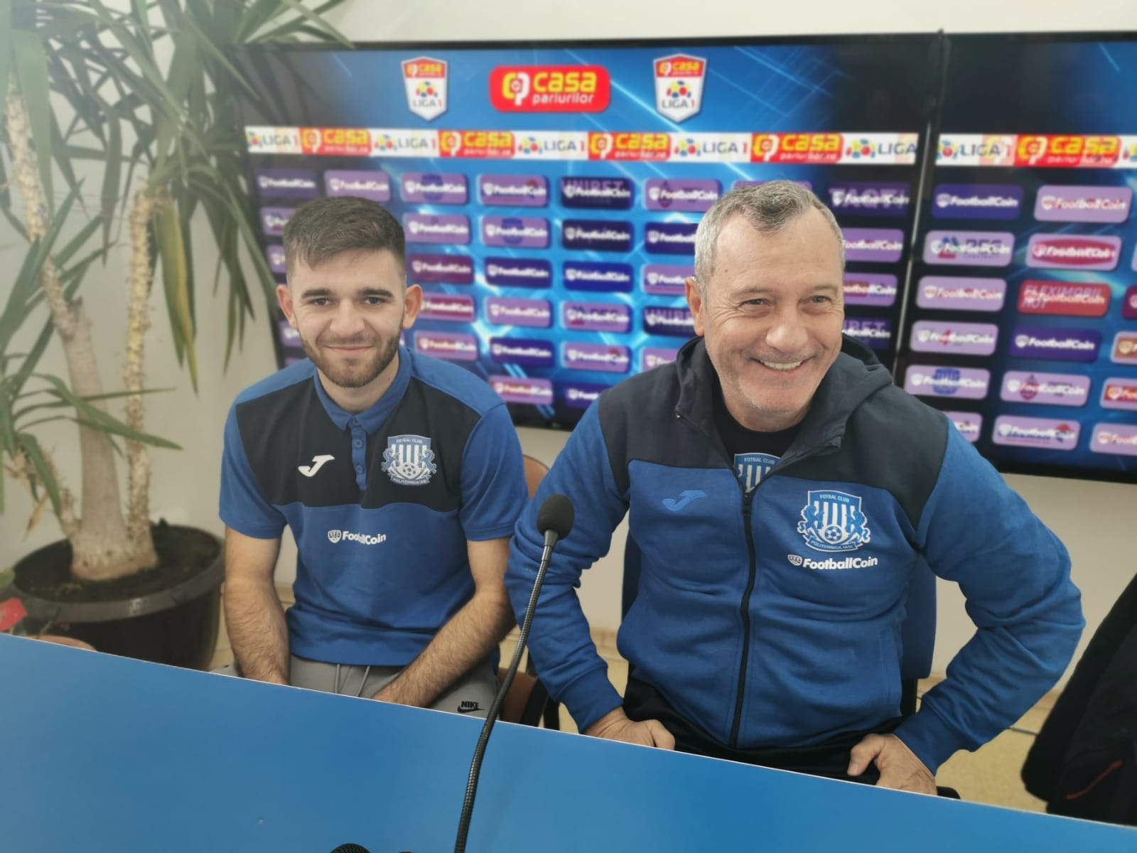 OVIDIU HORȘIA: 