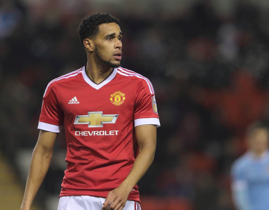 Povestea lui Sadiq, remarcat de Phil Neville și Paul Scholes
