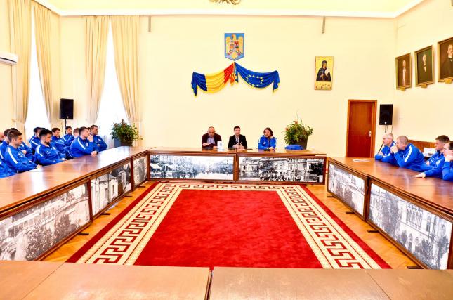 În vizită la Palatul Roznovanu